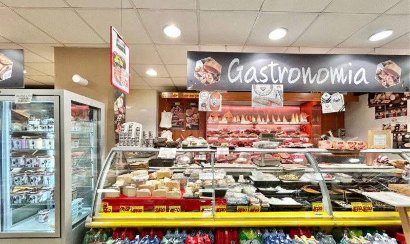 GRANTORTO rif. C111: Casa su Misura ha il piacere di proporVi in vendita attività commerciale ali...