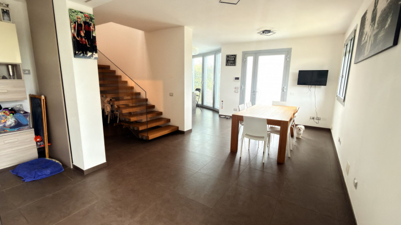 BAGNOLI DI SOPRA: 
Una posizione ideale per chi cerca silenzio e verde
Ciò che si fa amare partic...