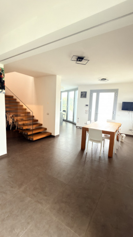 BAGNOLI DI SOPRA: 
Una posizione ideale per chi cerca silenzio e verde
Ciò che si fa amare partic...