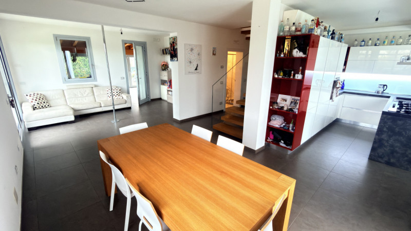 BAGNOLI DI SOPRA: 
Una posizione ideale per chi cerca silenzio e verde
Ciò che si fa amare partic...