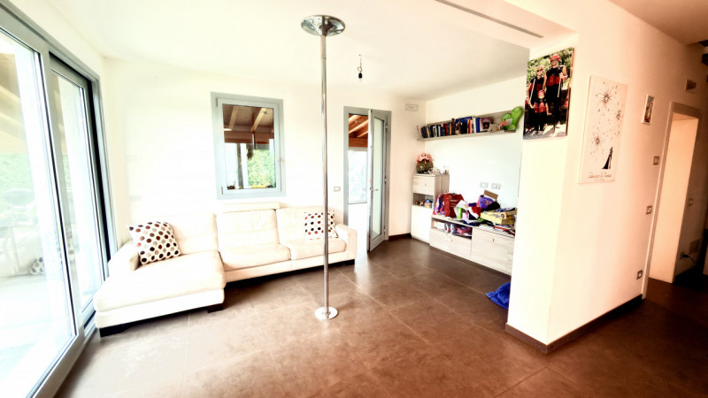 BAGNOLI DI SOPRA: 
Una posizione ideale per chi cerca silenzio e verde
Ciò che si fa amare partic...