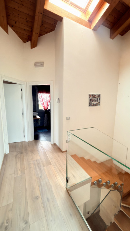 BAGNOLI DI SOPRA: 
Una posizione ideale per chi cerca silenzio e verde
Ciò che si fa amare partic...