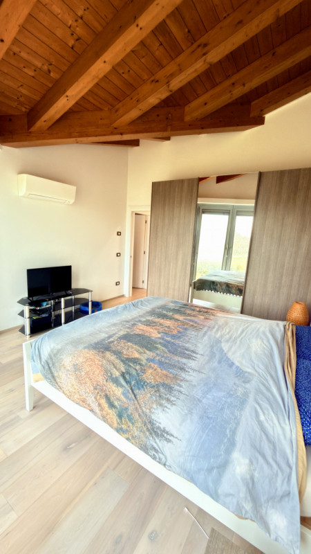 BAGNOLI DI SOPRA: 
Una posizione ideale per chi cerca silenzio e verde
Ciò che si fa amare partic...