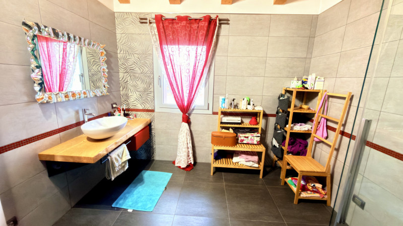 BAGNOLI DI SOPRA: 
Una posizione ideale per chi cerca silenzio e verde
Ciò che si fa amare partic...