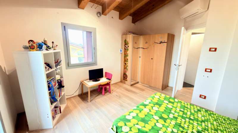 BAGNOLI DI SOPRA: 
Una posizione ideale per chi cerca silenzio e verde
Ciò che si fa amare partic...