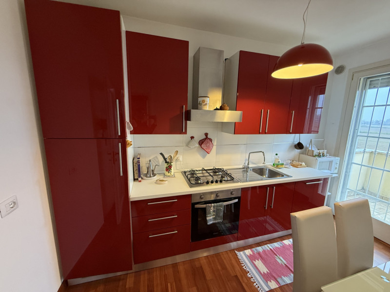 SOLO LAVORATORI REFERENZIATI CONTRATTO DI 1 ANNO Pianiga: Costruzione del 2013 appartamento duple...