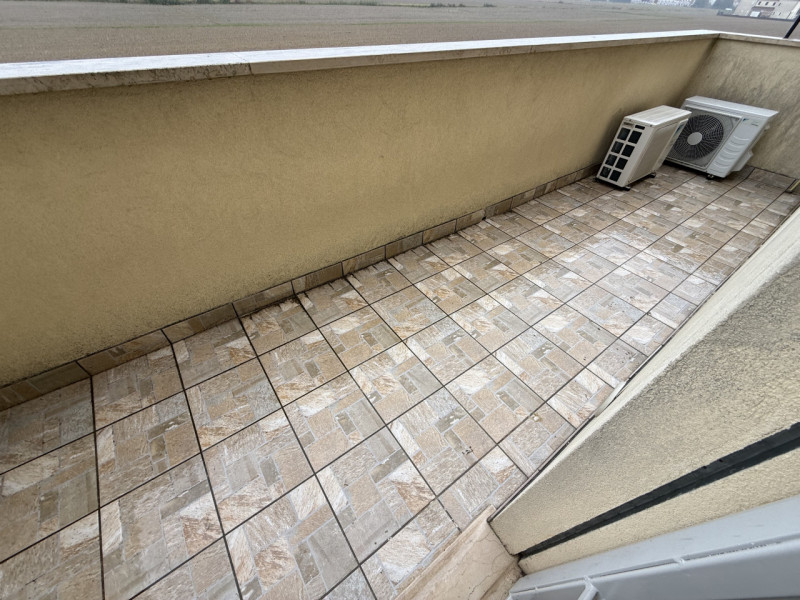 SOLO LAVORATORI REFERENZIATI CONTRATTO DI 1 ANNO Pianiga: Costruzione del 2013 appartamento duple...