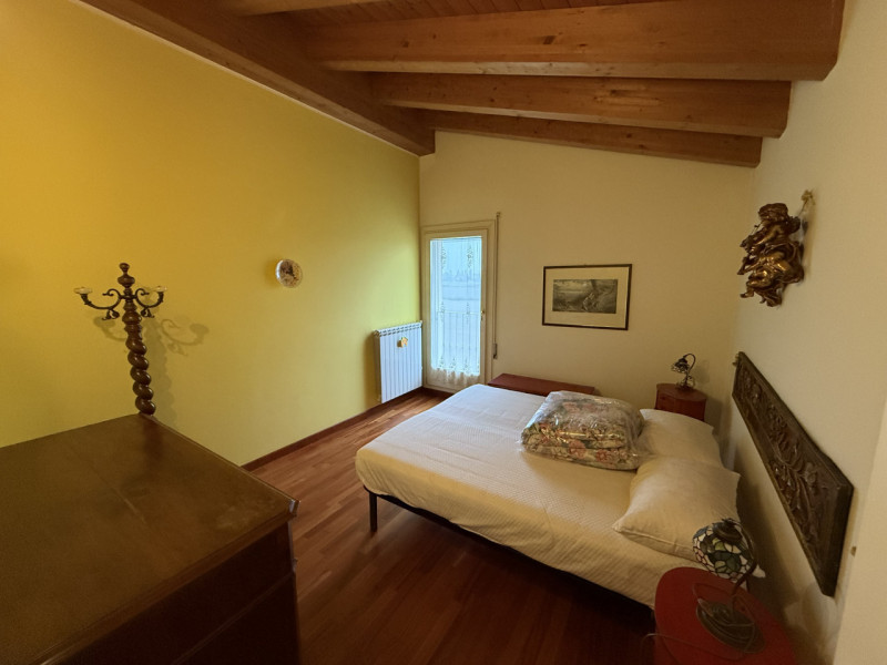 SOLO LAVORATORI REFERENZIATI CONTRATTO DI 1 ANNO Pianiga: Costruzione del 2013 appartamento duple...