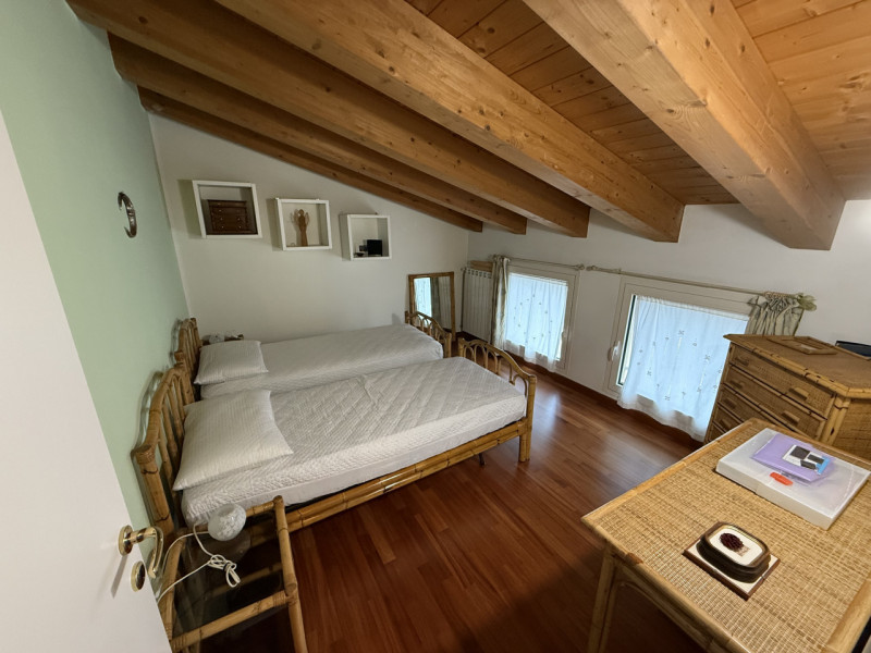 SOLO LAVORATORI REFERENZIATI CONTRATTO DI 1 ANNO Pianiga: Costruzione del 2013 appartamento duple...