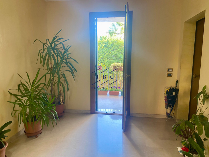 ODERZO (TV)
A Piavon di Oderzo presentiamo uno spazioso quadrilocale, immerso nella tranquillità,...