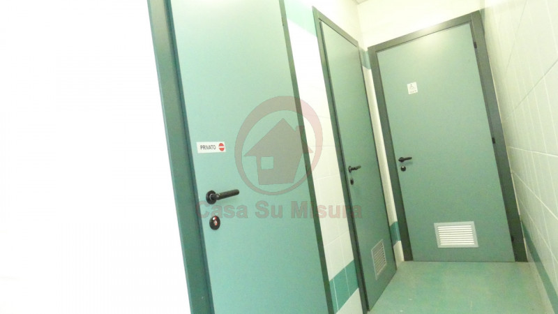 GRANTORTO rif. C110: Casa su Misura ha il piacere di proporVi in affitto negozio fronte strada co...