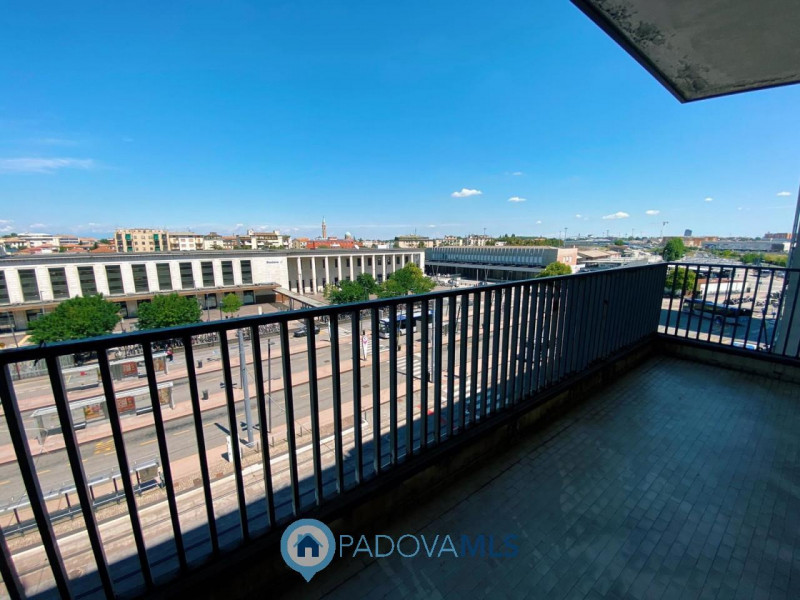 PADOVA Zona Stazione. SOLO PER INVESTIMENTO LOCATO CON DESTINAZIONE TURISTICA - RENDITA 10% Propo...