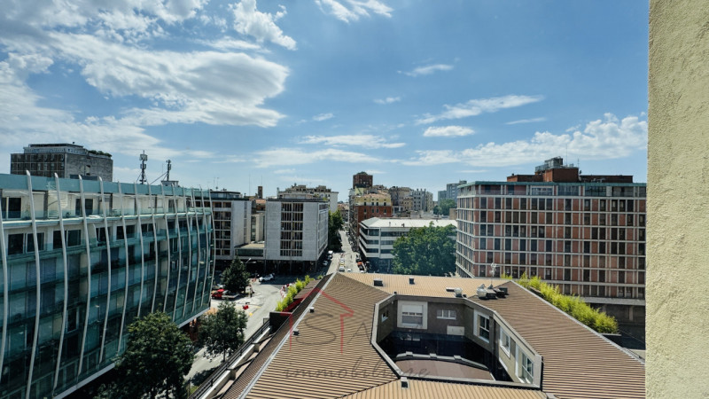 PADOVA – LARGO EUROPA

VIDEO COMPLETO NELL'ANNUNCIO 

AFFITTASI in appartamento al piano alto 

S...