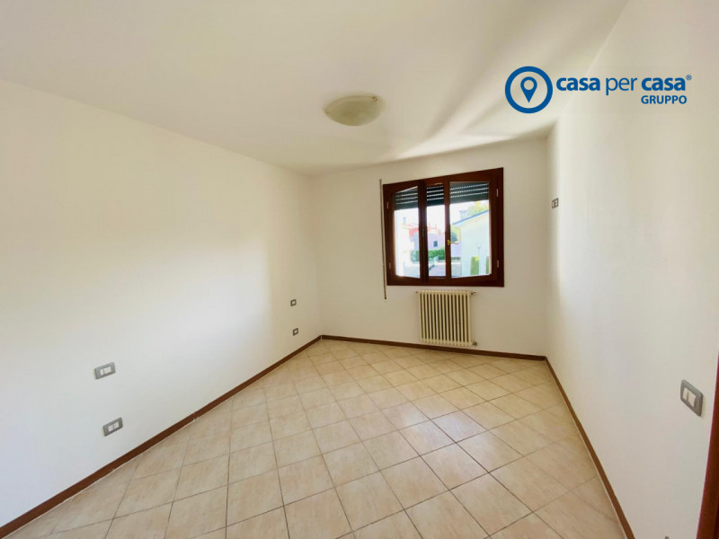 APPROVATO GRUPPO CASA PER CASA: VALUTATO, CONTROLLATO, GESTITO IN ESCLUSIVA!

ZONA:
L’immobile è ...