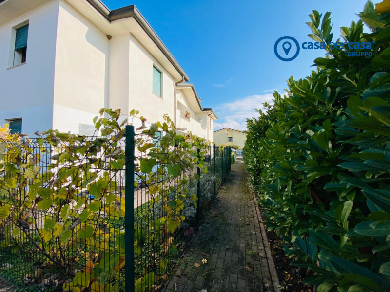 APPROVATO GRUPPO CASA PER CASA: VALUTATO, CONTROLLATO, GESTITO IN ESCLUSIVA!

ZONA:
L’immobile è ...