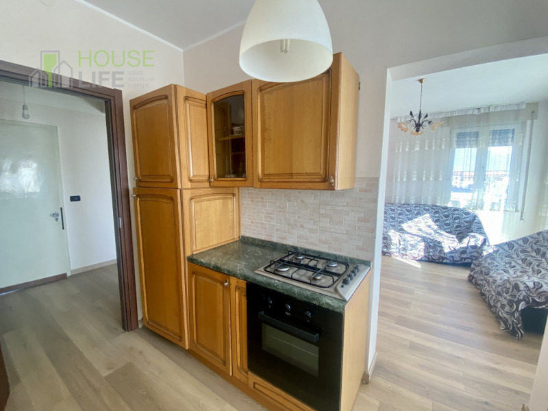 PIOVENE ROCCHETTE: APPARTAMENTO TRICAMERE recentemente ristrutturato al secondo piano in contesto...