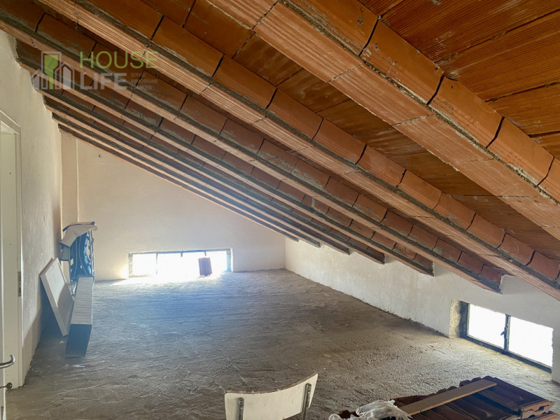 PIOVENE ROCCHETTE: APPARTAMENTO TRICAMERE recentemente ristrutturato al secondo piano in contesto...