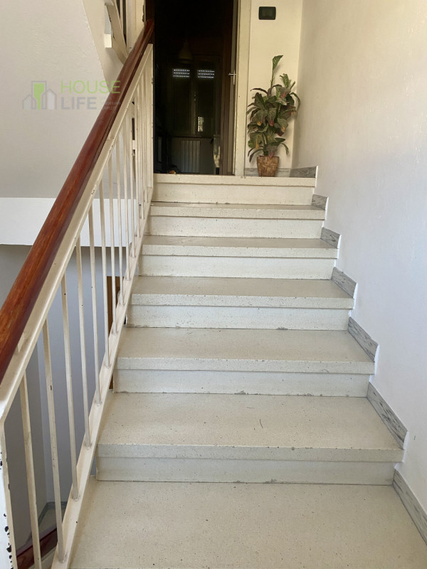 PIOVENE ROCCHETTE: BIFAMILIARE sovrapposta, composta da DUE APPARTAMENTI TRICAMERE al primo e sec...