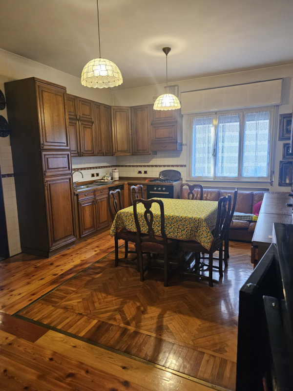 In affitto un luminoso e accogliente appartamento situato nella tranquilla zona di San Giuseppe a...