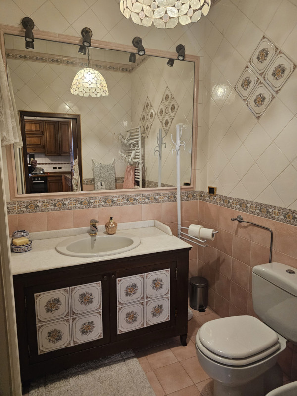 In affitto un luminoso e accogliente appartamento situato nella tranquilla zona di San Giuseppe a...