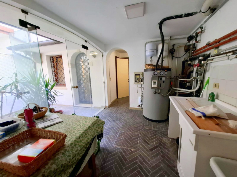 PALAZZETTO INDIPENDENTE IN CENTRO STORICO A PADOVA €.585.000 - rif.GB13-1828
Se stai cercando una...