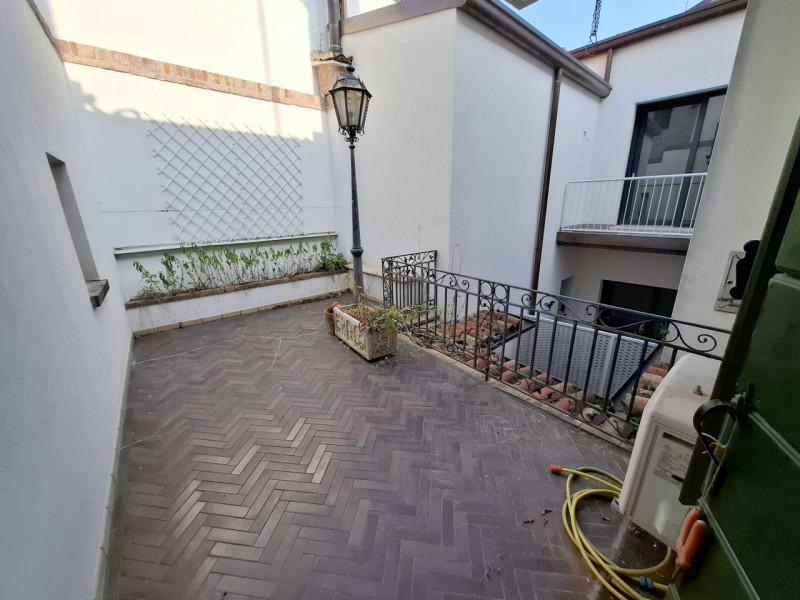 PALAZZETTO INDIPENDENTE IN CENTRO STORICO A PADOVA €.585.000 - rif.GB13-1828
Se stai cercando una...