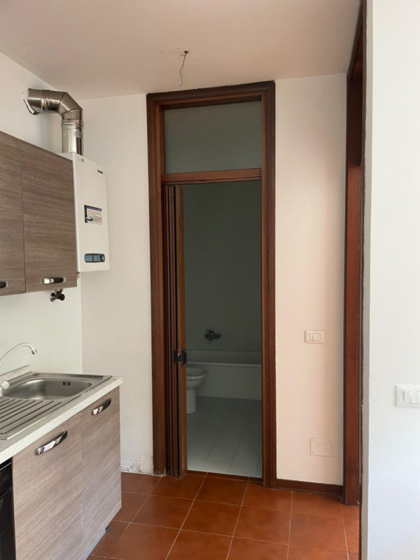 In una delle zone più prestigiose e richieste di Vicenza, proponiamo in vendita un accogliente ap...