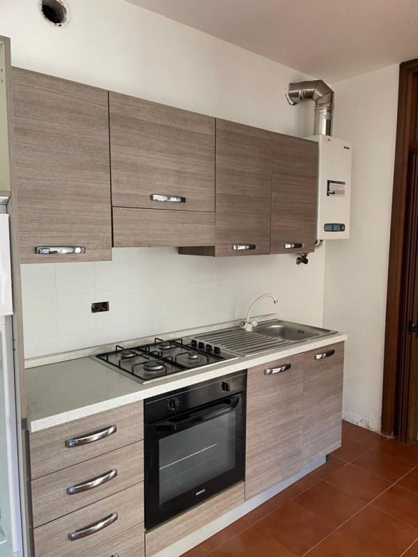 In una delle zone più prestigiose e richieste di Vicenza, proponiamo in vendita un accogliente ap...