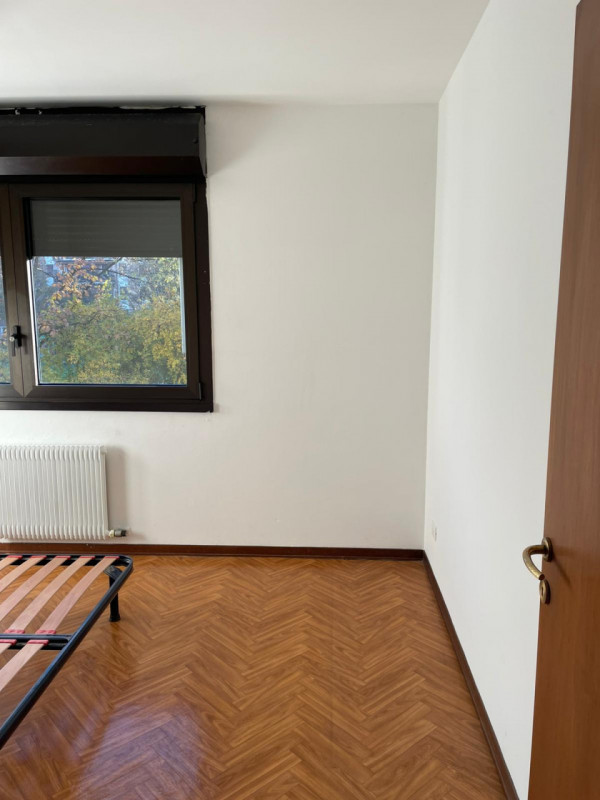 In una delle zone più prestigiose e richieste di Vicenza, proponiamo in vendita un accogliente ap...