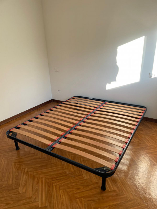 In una delle zone più prestigiose e richieste di Vicenza, proponiamo in vendita un accogliente ap...