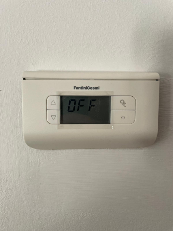 In una delle zone più prestigiose e richieste di Vicenza, proponiamo in vendita un accogliente ap...