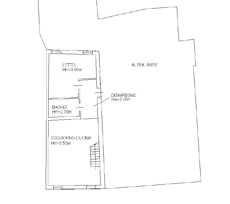 COMPOSIZIONE:
Appartamento duplex in centro a Este, composto da luminosa zona giorno con ampio sa...