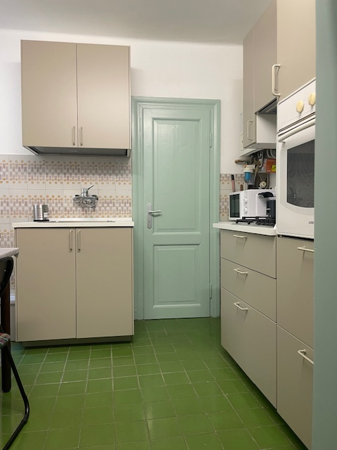 Vicinanze Chiesa di Santa Chiara proponiamo in locazione spazioso miniappartamento ristrutturato ...