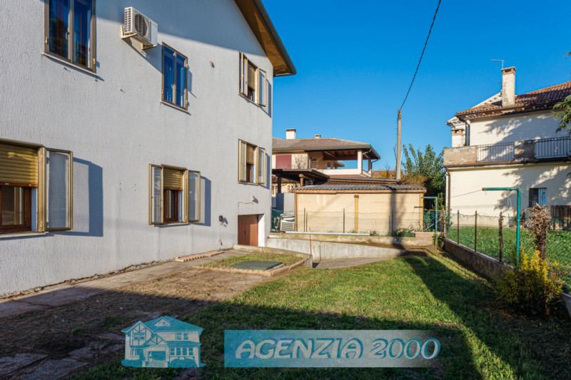 FINALMENTE AVRO' IL MIO GIARDINO PER FARE ANCHE PRANZI E CENE CON LA MIA FAMIGLIA ED AMICI AD AGN...