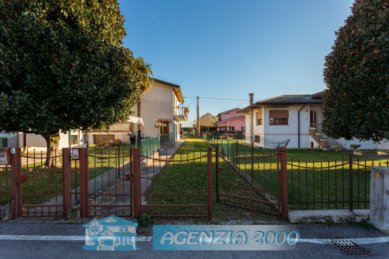 FINALMENTE AVRO' IL MIO GIARDINO PER FARE ANCHE PRANZI E CENE CON LA MIA FAMIGLIA ED AMICI AD AGN...
