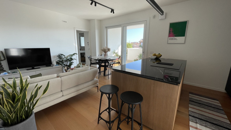 CHIESANUOVA - PADOVA

RIF. AGENZIA DB298 Agente Daniela   333 2728322

Proponiamo un appartamento...