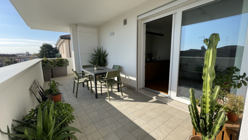 CHIESANUOVA - PADOVA

RIF. AGENZIA DB298 Agente Daniela   333 2728322

Proponiamo un appartamento...