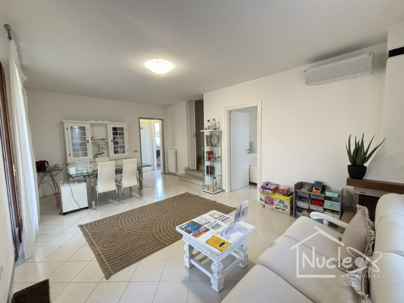 Sogni una casa che unisca la praticità di avere il centro storico di Monselice a portata di mano,...