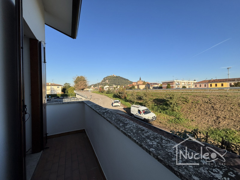 Sogni una casa che unisca la praticità di avere il centro storico di Monselice a portata di mano,...