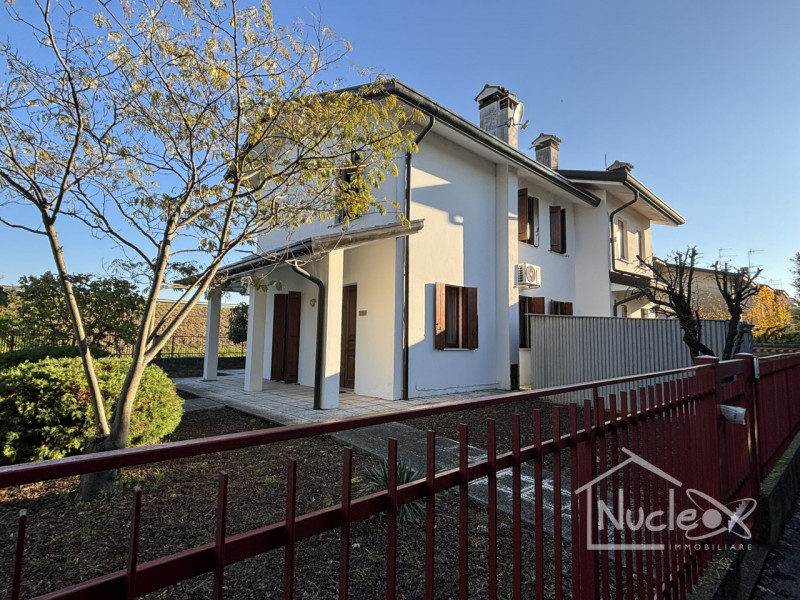 Sogni una casa che unisca la praticità di avere il centro storico di Monselice a portata di mano,...