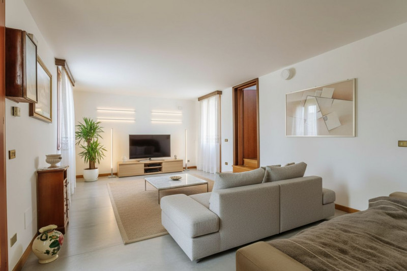 VIENI A VIVERE AD ARRE!!! FINALMENTE HO LA BELLA CASA GIUSTA PER TE!!! CON AMPIO GIARDINO!!!, E' ...