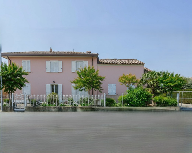 VIENI A VIVERE AD ARRE!!! FINALMENTE HO LA BELLA CASA GIUSTA PER TE!!! CON AMPIO GIARDINO!!!, E' ...