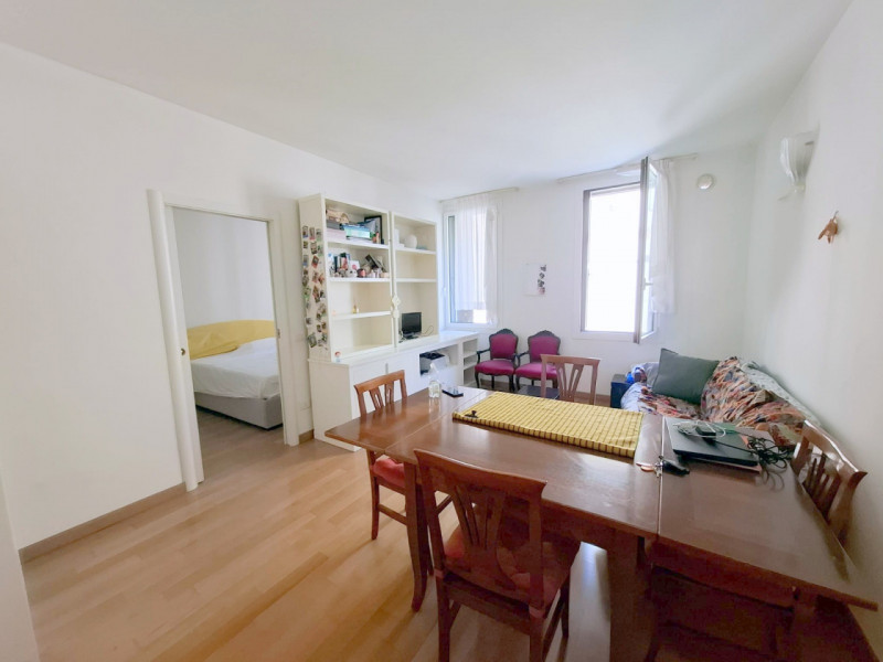 APPARTAMENTO ARREDATO IN CENTRO - CORSO MILANO € 1.000 MENSILI 

Se desideri vivere nel cuore pul...