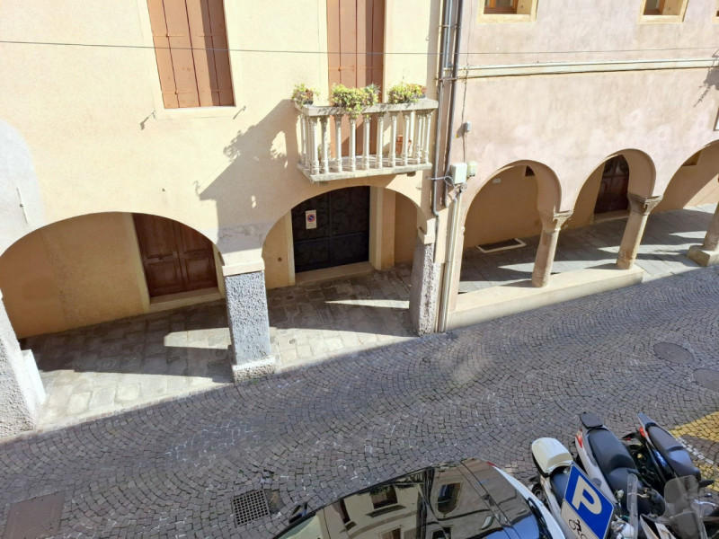 APPARTAMENTO ARREDATO IN CENTRO - CORSO MILANO € 1.000 MENSILI 

Se desideri vivere nel cuore pul...