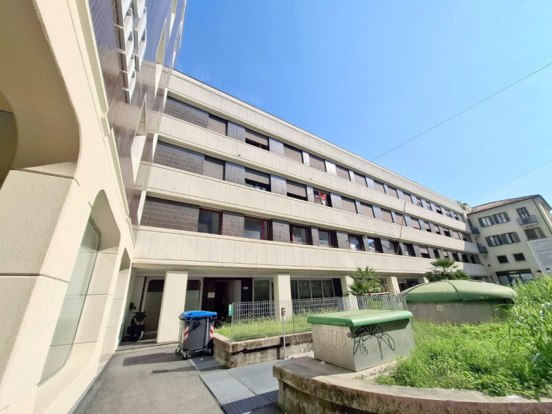 APPARTAMENTO ARREDATO IN CENTRO - CORSO MILANO € 1.000 MENSILI 

Se desideri vivere nel cuore pul...