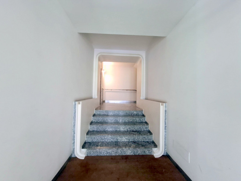 APPARTAMENTO ARREDATO IN CENTRO - CORSO MILANO € 1.000 MENSILI 

Se desideri vivere nel cuore pul...