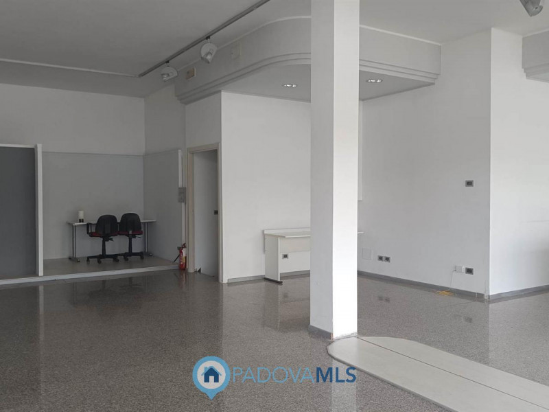 Immobile in esclusiva al Gruppo Padova MLS
In una zona facilmente raggiungibile e con facilità di...