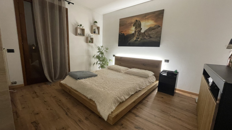 PALTANA: CLASSE ENERGETICA E EPgl,nren 149,10 KWh/mq anno. 
Appartamento al piano rialzato, comod...