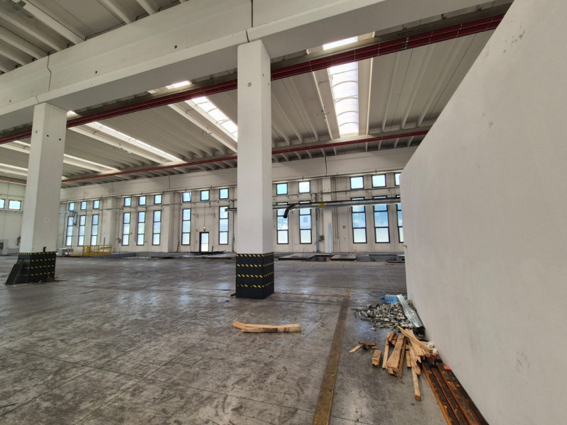 CAPANNONE INDUSTRIALE DI 2.000 MQ IN VENDITA A VELO D'ASTICO - Rif. 8314

Proponiamo in vendita u...