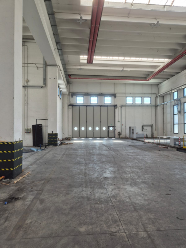 CAPANNONE INDUSTRIALE DI 2.000 MQ IN VENDITA A VELO D'ASTICO - Rif. 8314

Proponiamo in vendita u...